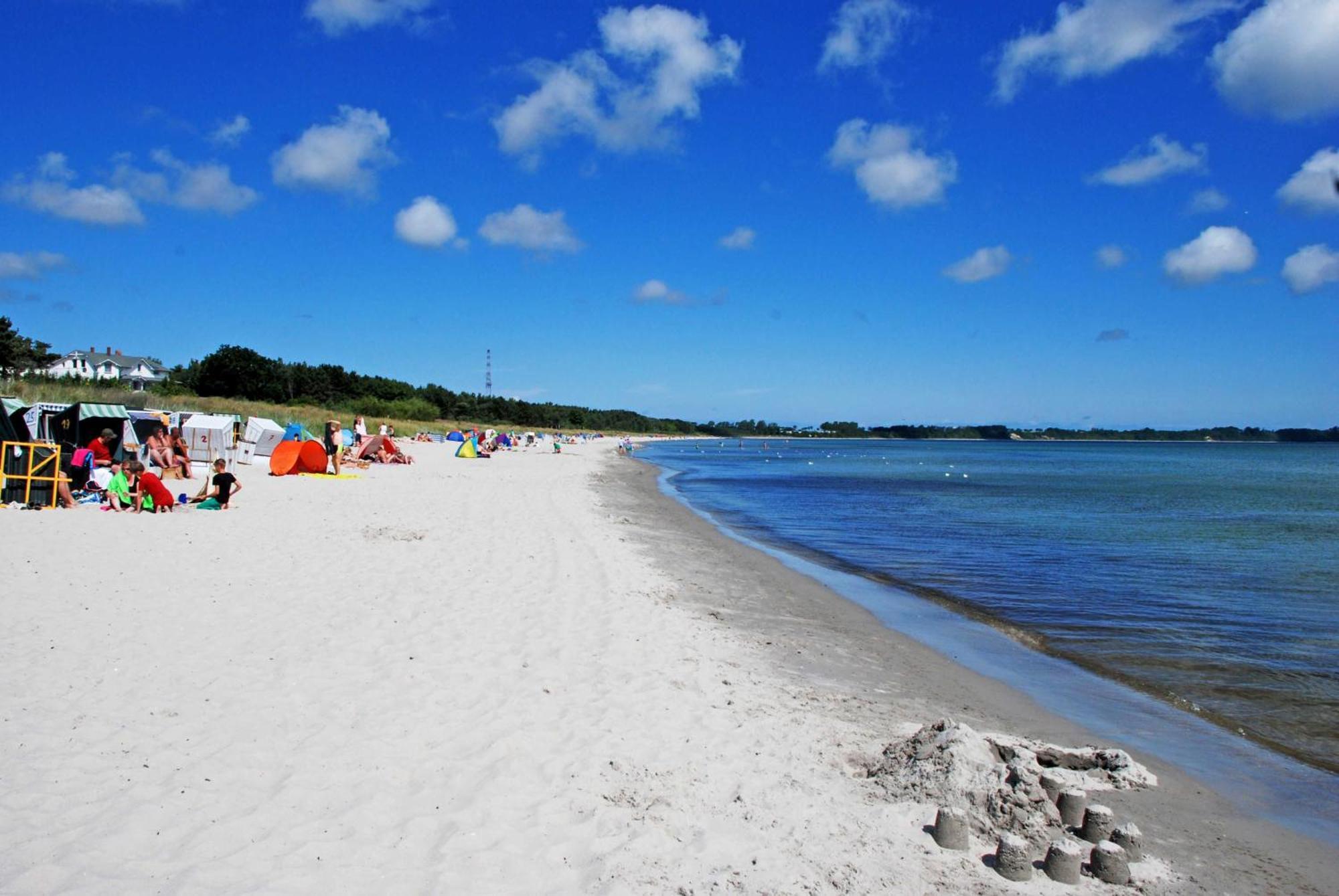 Schoene Ferienwohnungen In Sassnit Sassnitz Exteriör bild